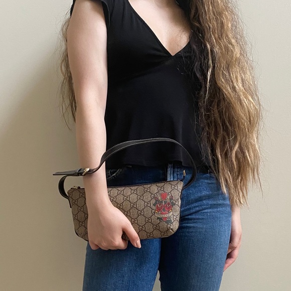 SOLD Gucci GG Canvas Tattoo Heart Shoulder Bag - Picture 2 of 10